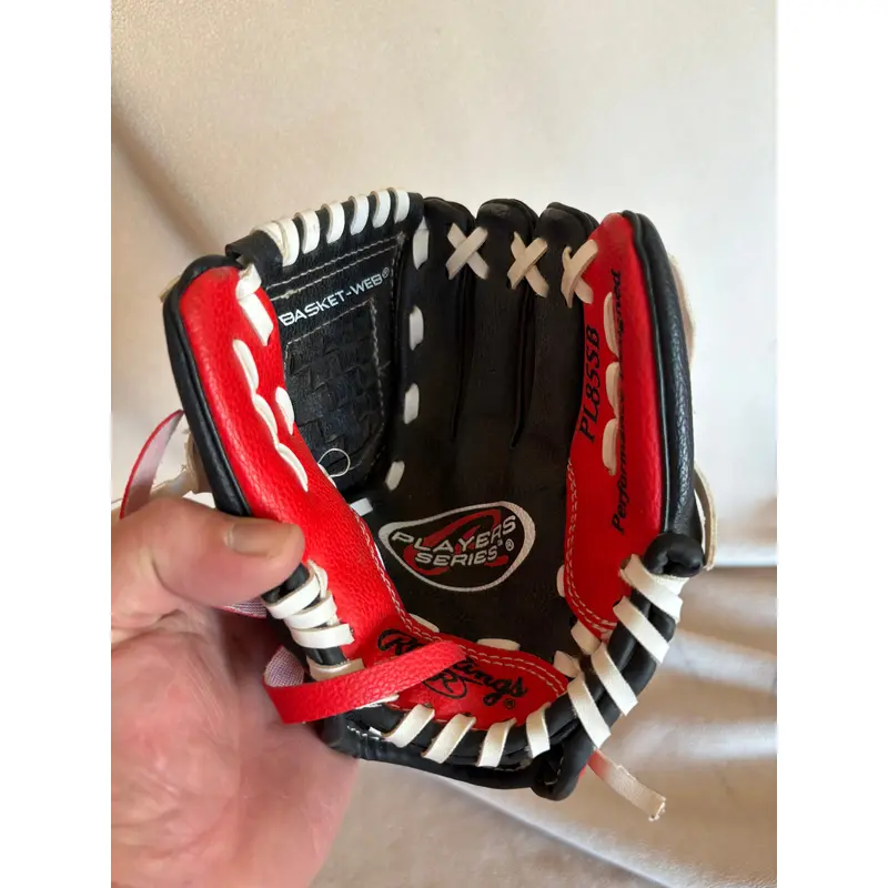 Right Hand Throw Rawlings Player series Baseball Glove 8.5" (Used)