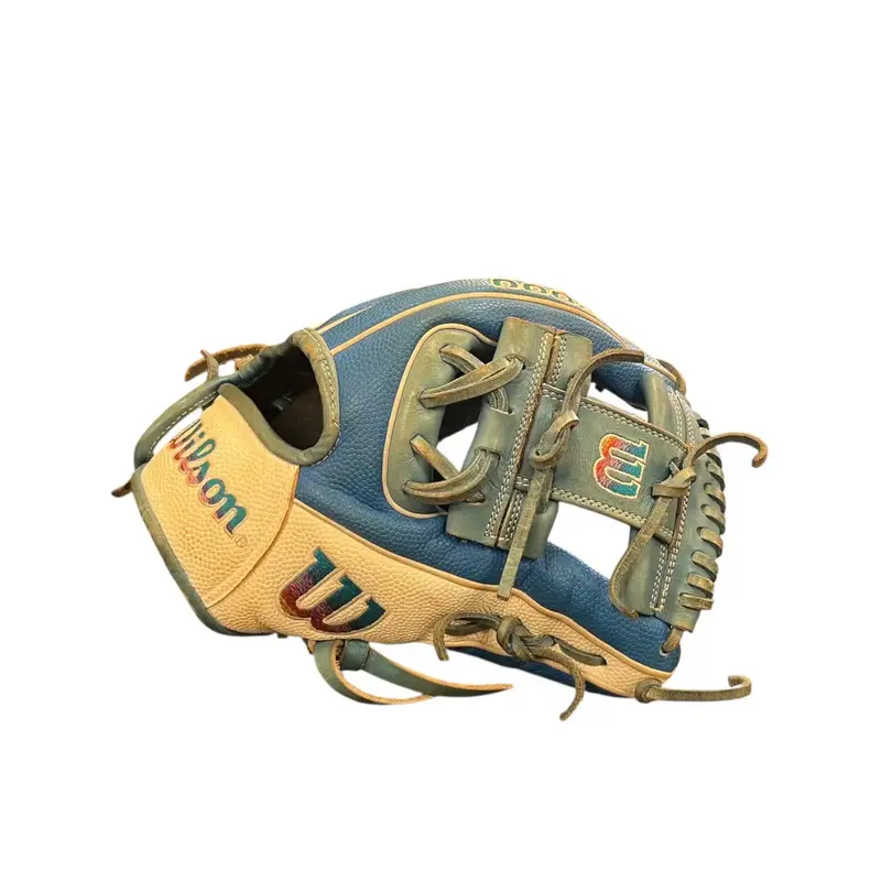 Infield RH Wilson A2000 Baseball Glove 11.5" (Used)