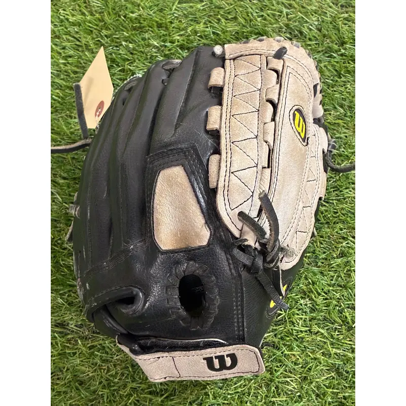 Wilson A360 RH Baseball Glove 11" (Used)