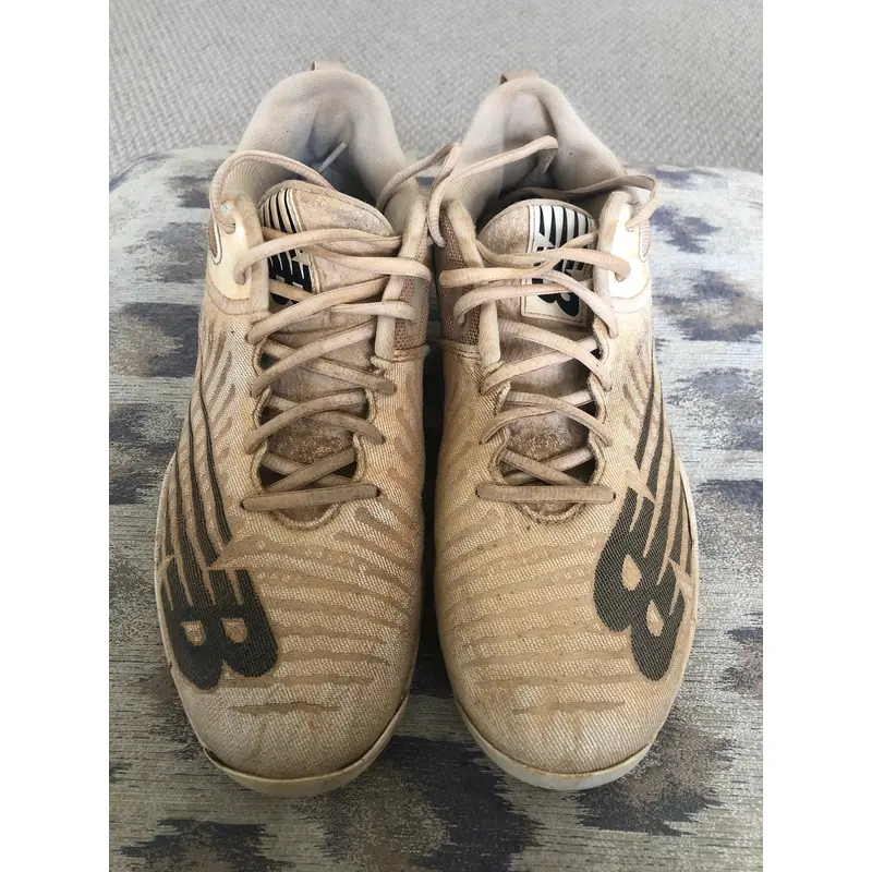 White Men's New Balance Metal Cleats Low Top 4040v6
