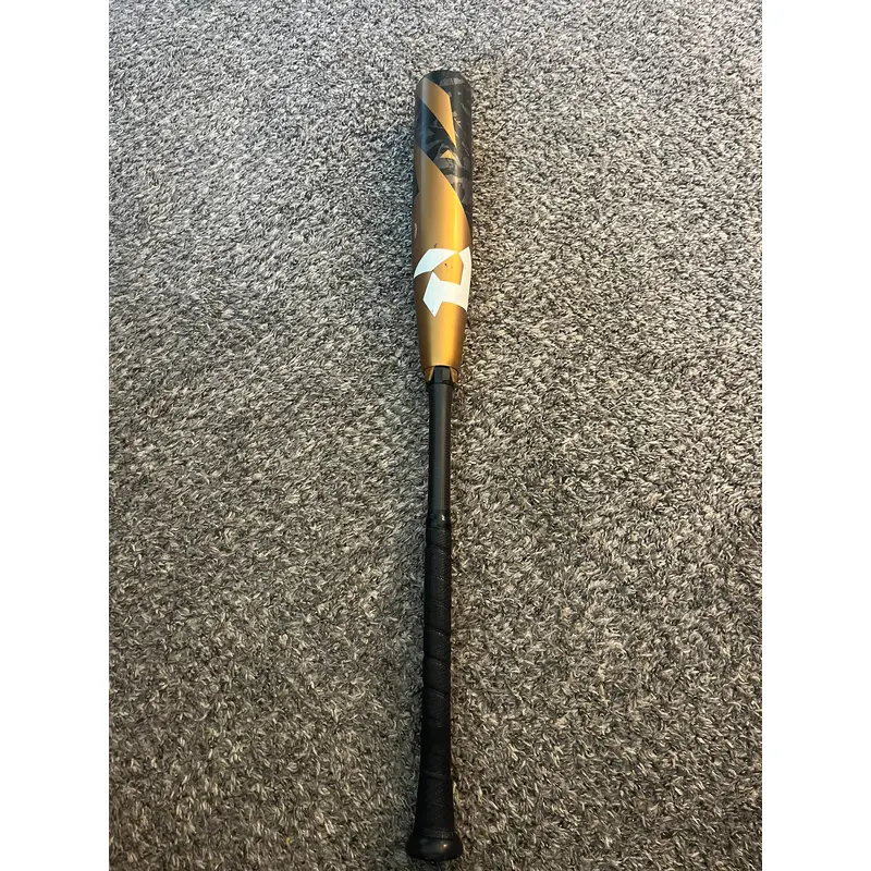 Used  DeMarini USSSA Certified Composite 26 oz 31" Zoa Bat