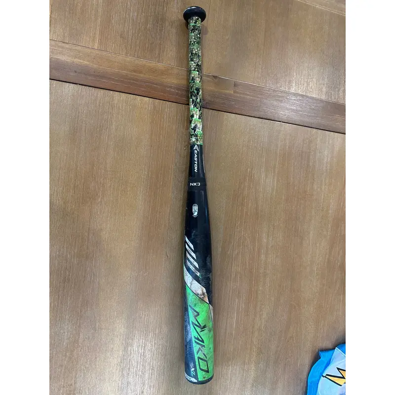 2016 Easton Mako Composite USSSA Certified Bat (-10)  18 oz 28" (Used)