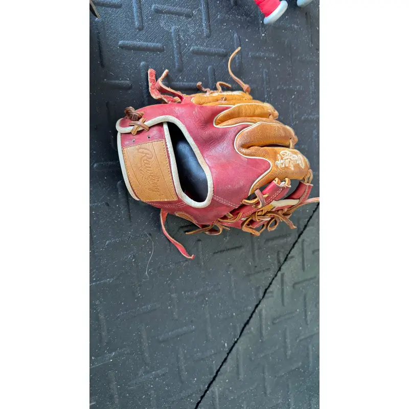 Rawlings RH Infield Heart of the Hide Baseball Glove 11.5" (Used)