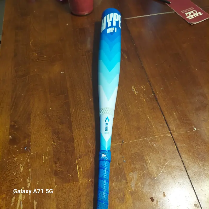 2023 Easton Hype Fire Artic flame Composite USSSA Certified Bat (-8) 23 oz 31" (Used)