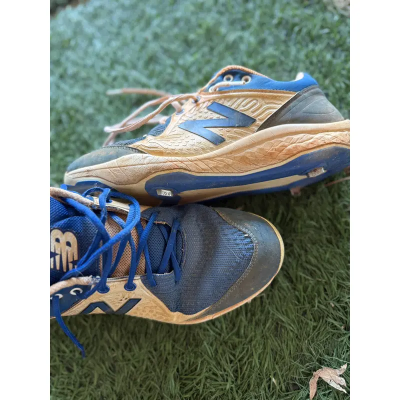 Blue Men's Size M 10.5 (W 11.5) Adult New Balance Metal Baseball Cleats (Used)