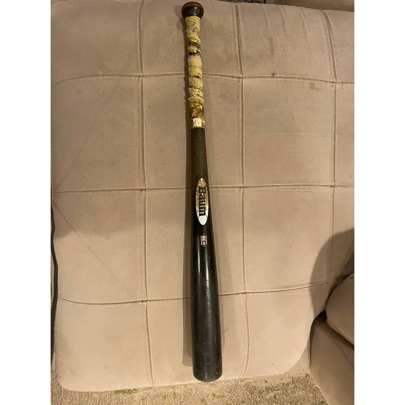 2024 Baum White Stock BBCOR Certified Bat (-3)  28 oz 31" (Used)