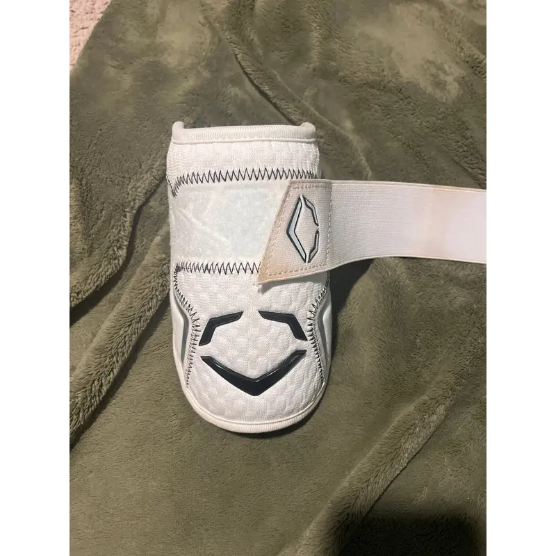 White Senior EvoShield Elbow Guard Elbow Protection (Used)