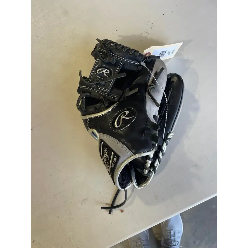 Black Rawlings Encore RH Infield Baseball Glove 11.5" (Used)