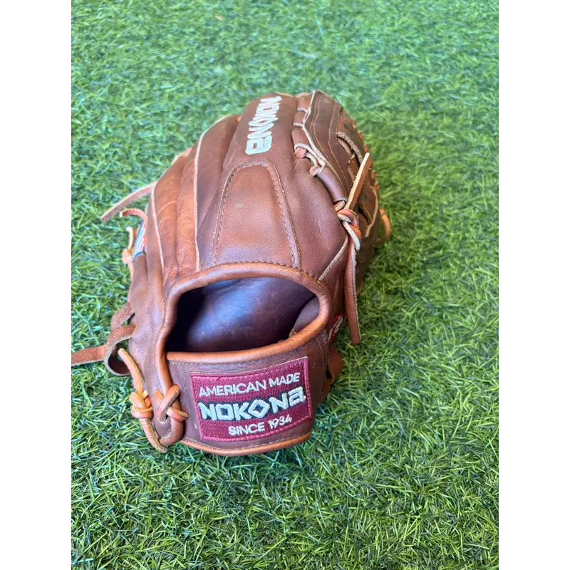 2024 Nokona RH Pitcher's W-1200 Baseball Glove 12" (Used)