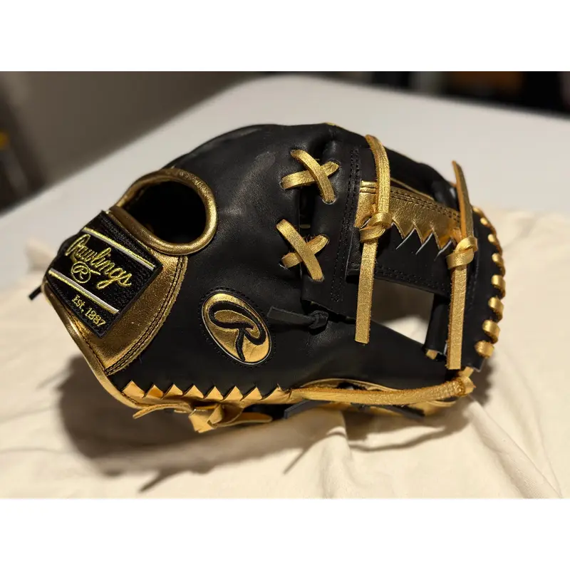 2024 Rawlings Heart of the Hide (Goldy VIII)