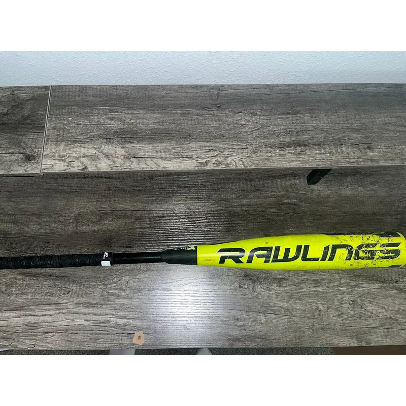 2018 Rawlings Quatro Glowstick BBCOR Certified Bat (-3)  29 oz 32" (Used)