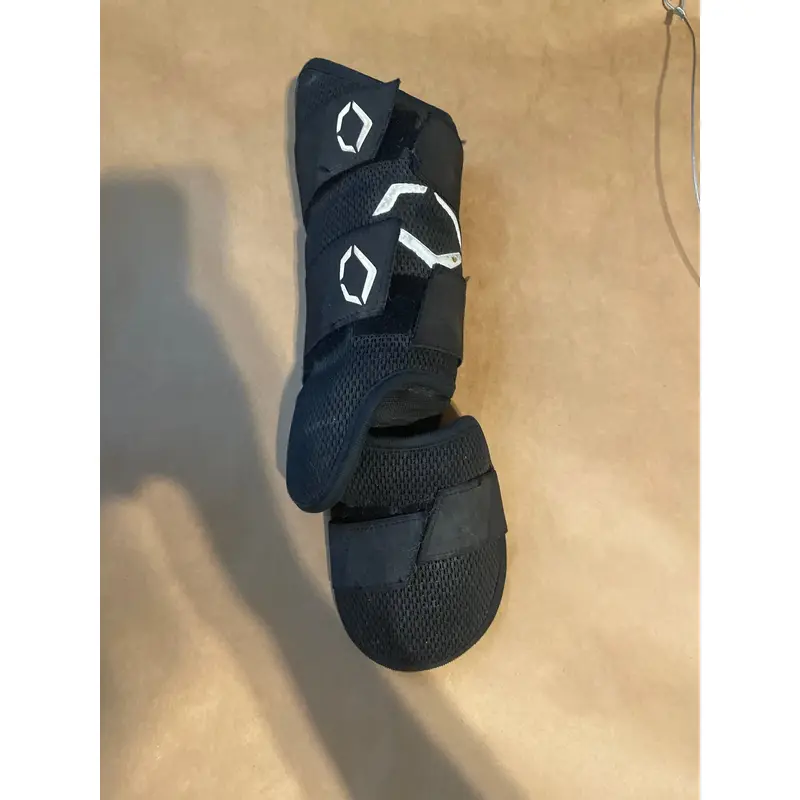 Black Senior EvoShield Leg guard Shin Guards (Used)