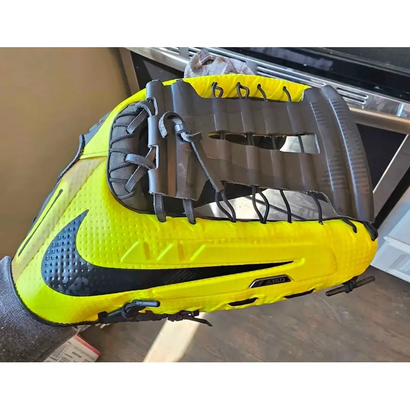 Nike RH Outfield Vapor 360 Baseball Glove 12.75" (Used)