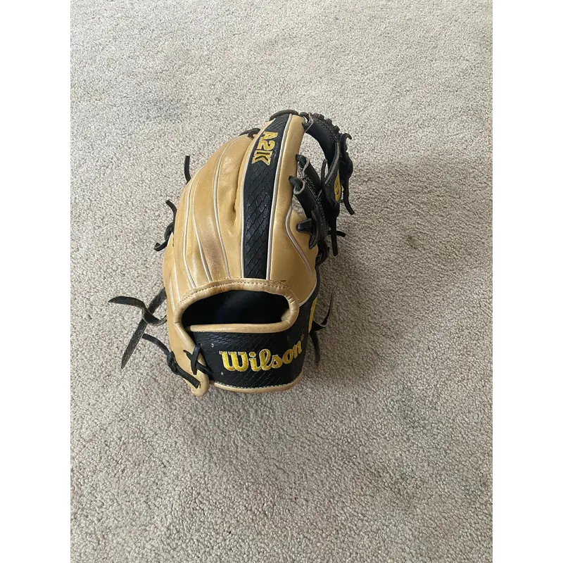 Wilson RH Infield A2K Baseball Glove 11.5" (Used)