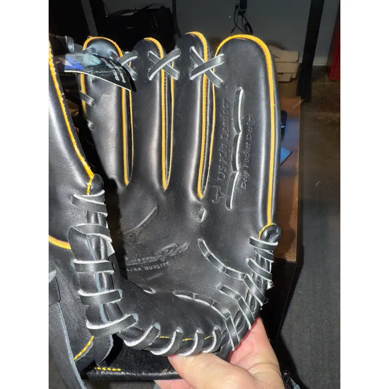 Mizuno RH Baseball Glove 12" (New) KIP