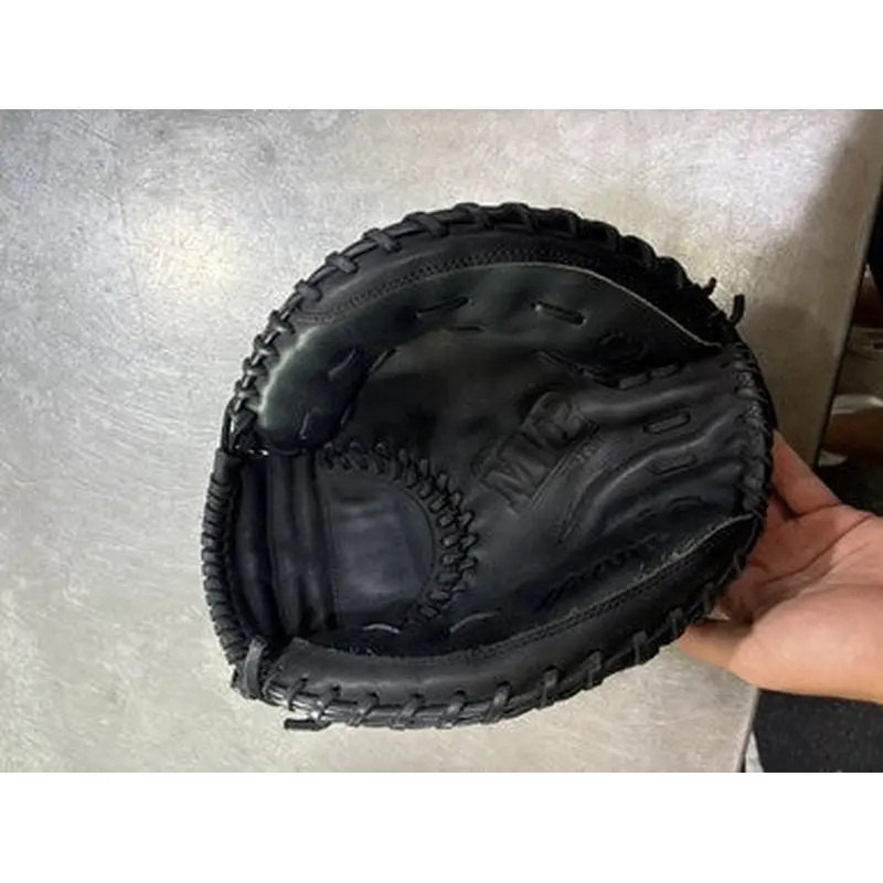 Mizuno (Used) Black Right Hand Throw 34" Baseball Glove
