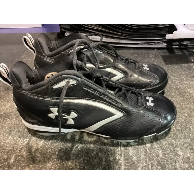 Black Men's Size M 8.5 (W 9.5) Adult Under Armour Metal (New)