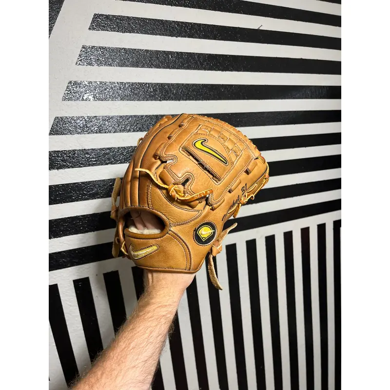 Nike pro gold 11.5 infield baseball glove