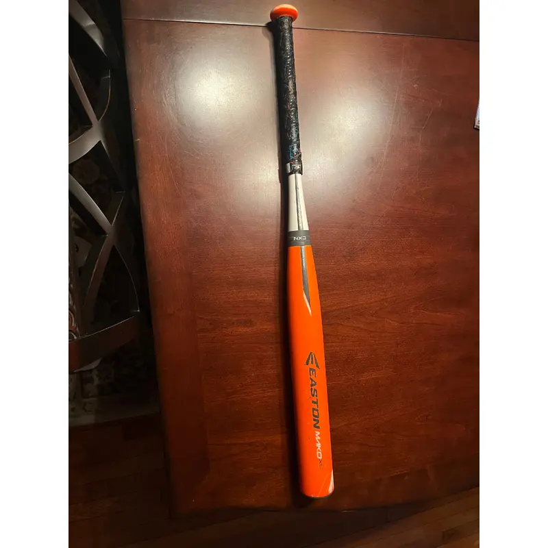 Easton Mako USSSA Certified Bat (-10) Composite 21 oz 31" (Used)