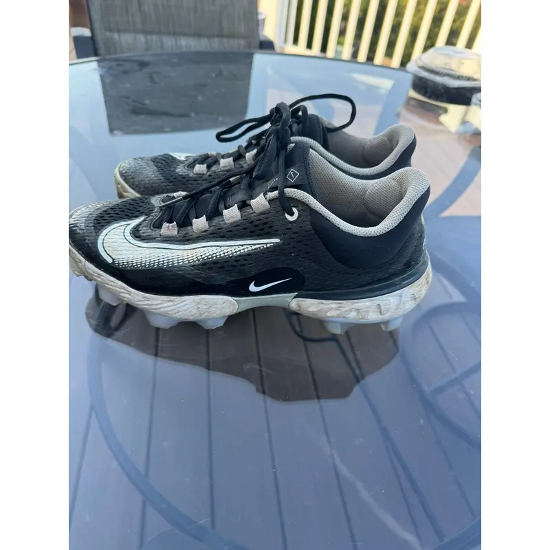 Black Men's Size M 10.0 (W 11.0) Nike Alpha Huarache Elite 4 Molded Cleats (Used)