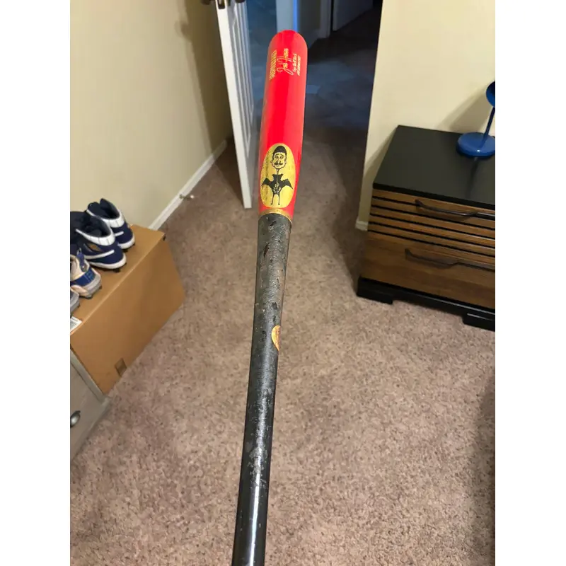 SELLING BASEBALL GEAR