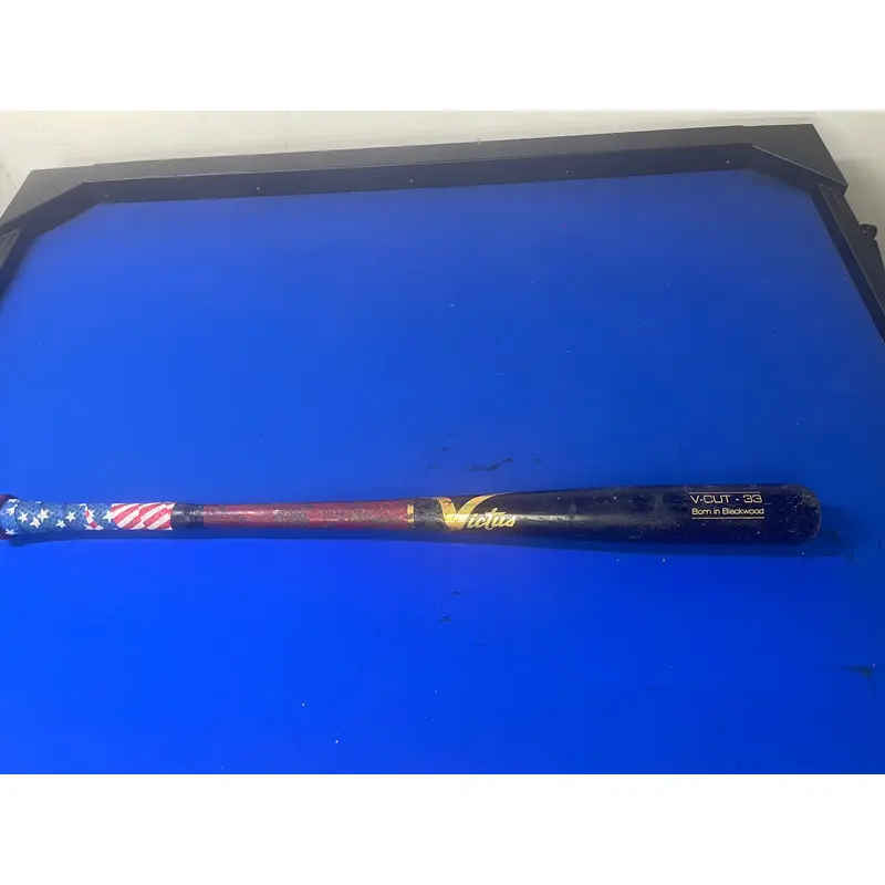 Victus V-Cut Bat (-3) 30 oz 33" (Used)