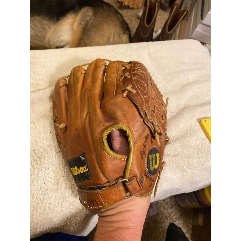 Vintage Wilson Right Hand Throw Roger Clemens 20K Edition 13" Baseball Glove