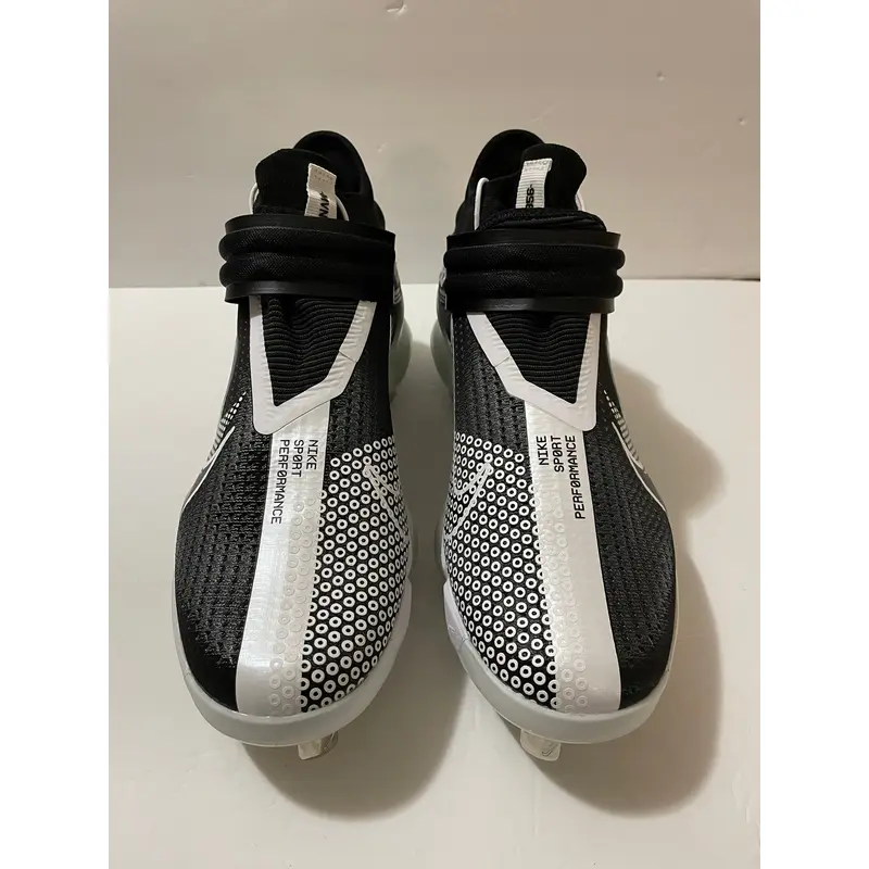 Nike Force Zoom Trout 7 White/Black Metal Baseball Cleats Size 9