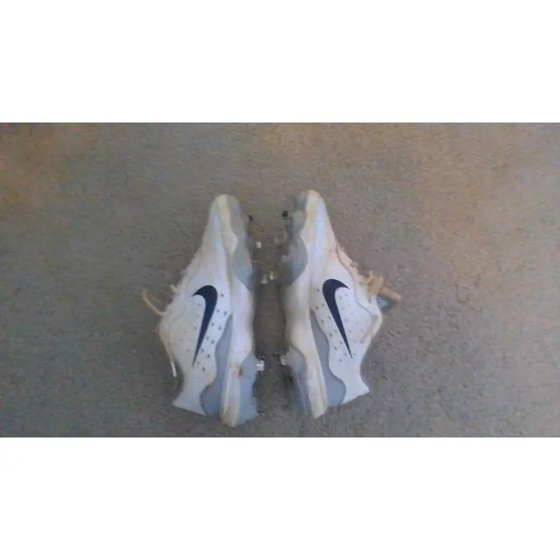 White Kid's Size M 9.0 (W 10.0) Youth Nike Low Top Metal (Used)