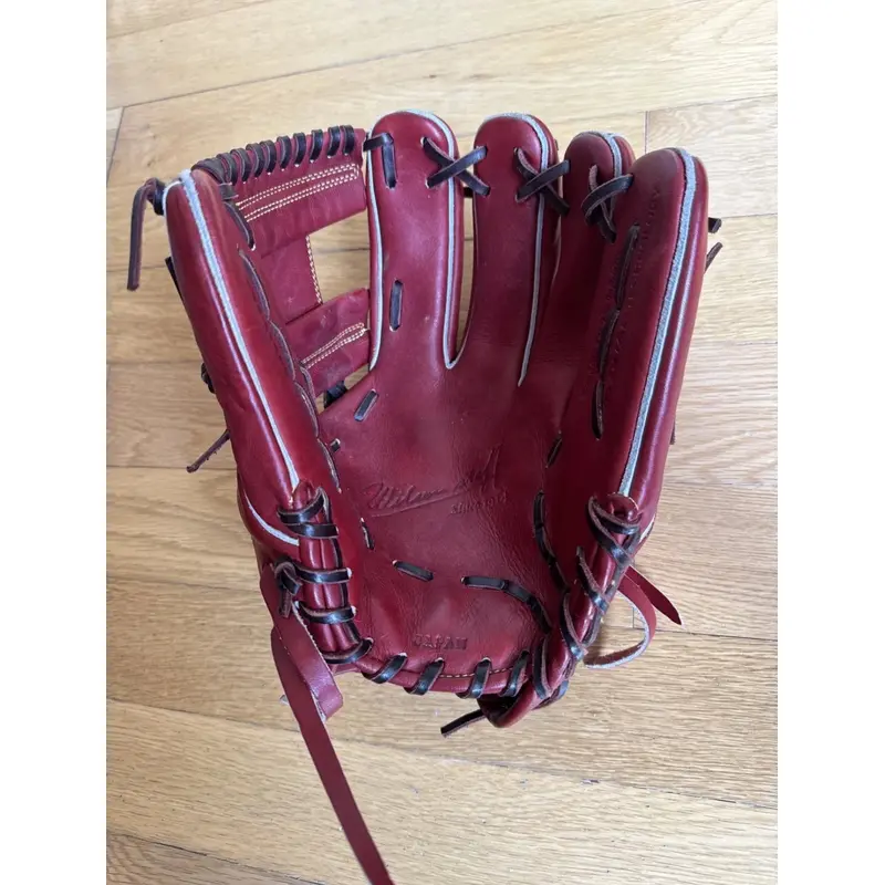 Wilson Staff RH Infield Baseball Glove 11.75" (Used) Made in Japan