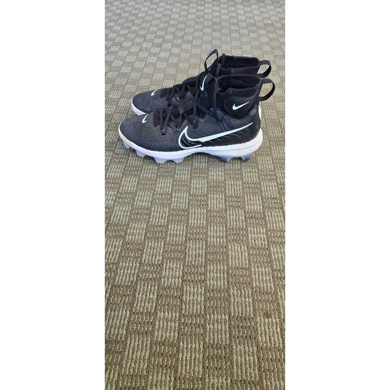 Black Men's Size M 8.5 (W 9.5) Adult Nike Molded Cleats Cleats (Used)