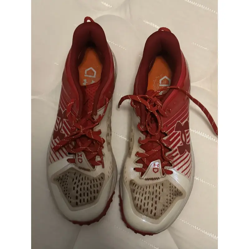 Red Men's Size M 10.0 (W 11.0) Low Top Turf Cleats (Used) Yard Turf