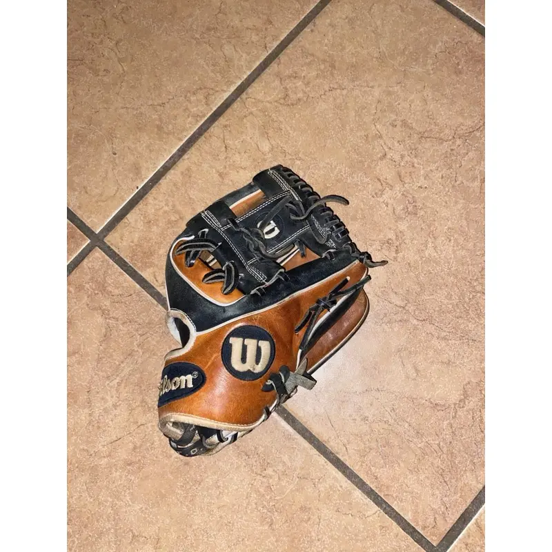Wilson A2K 1786 11.5 Infield Glove