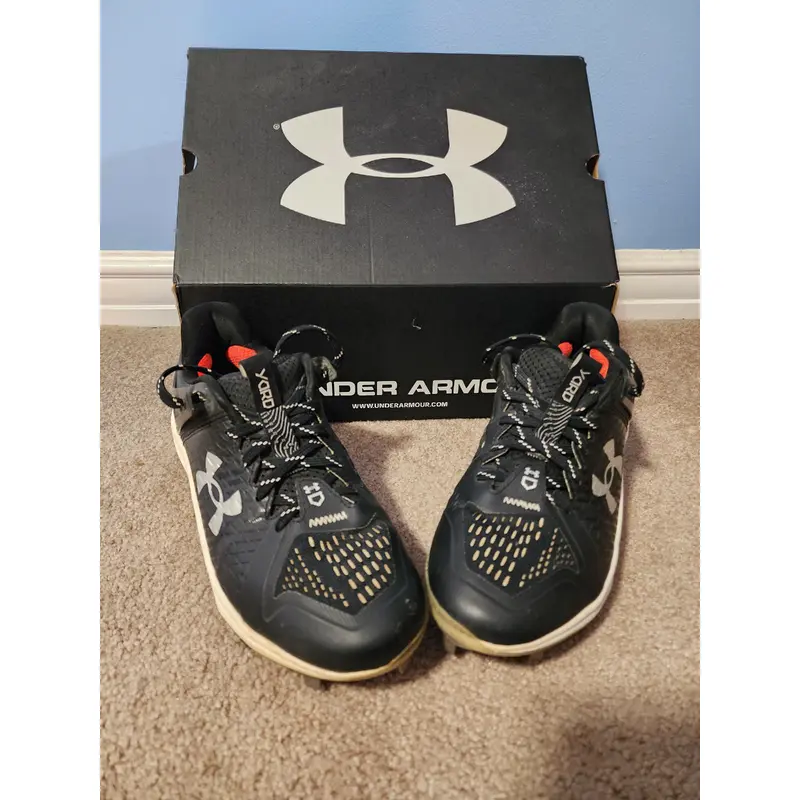 Under Armour Yard Low MT Black Men's Size M 8.0 (Used)
