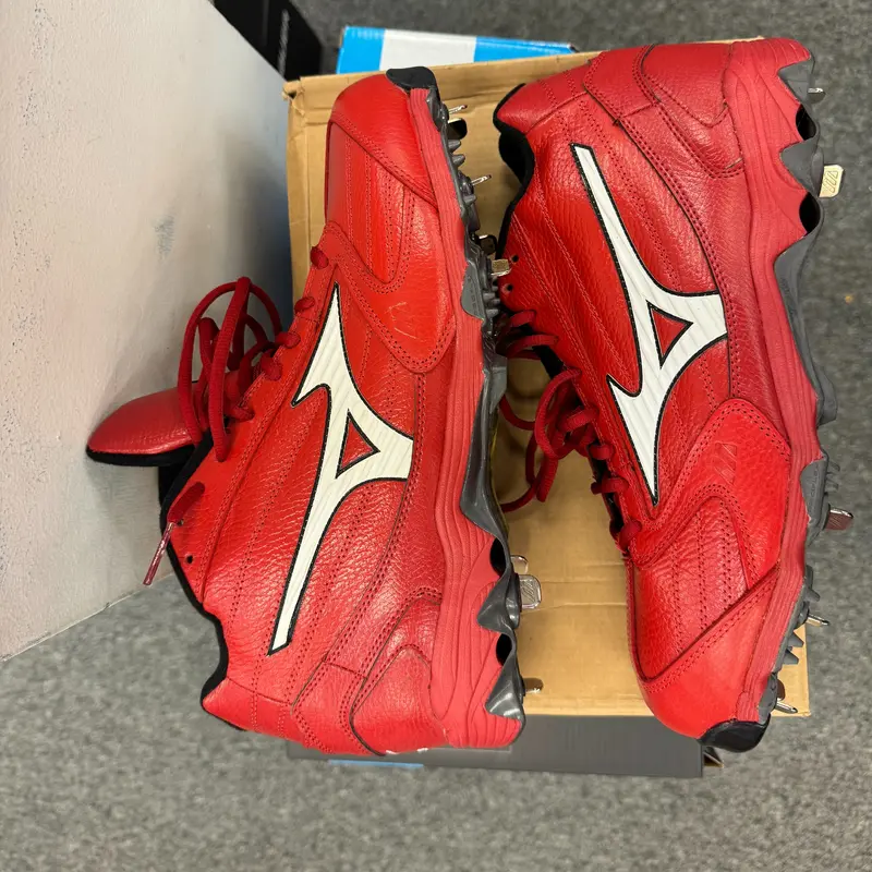 Red New Adult Men's Size 12.5 (Women's 13.5) Metal Mizuno High Top