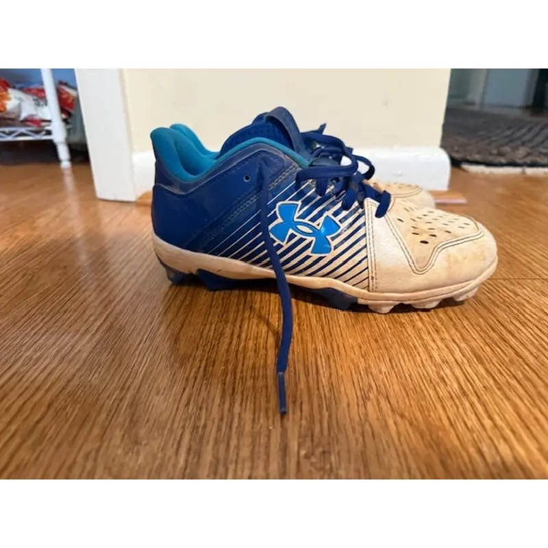 Blue Kid's 4Y Youth Under Armour Low Top Molded Cleats (Used)