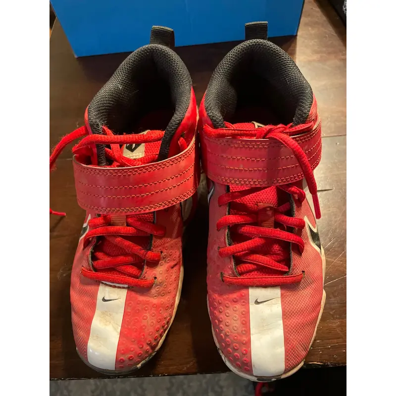 Nike trout baseball cleats size 2.5 y