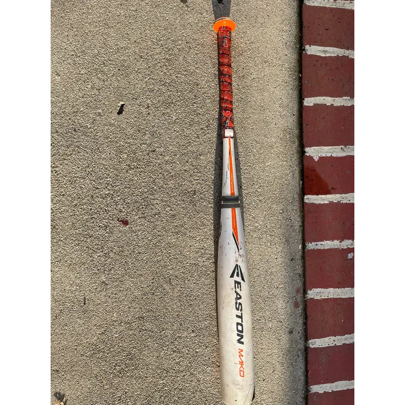 Easton Mako Bat