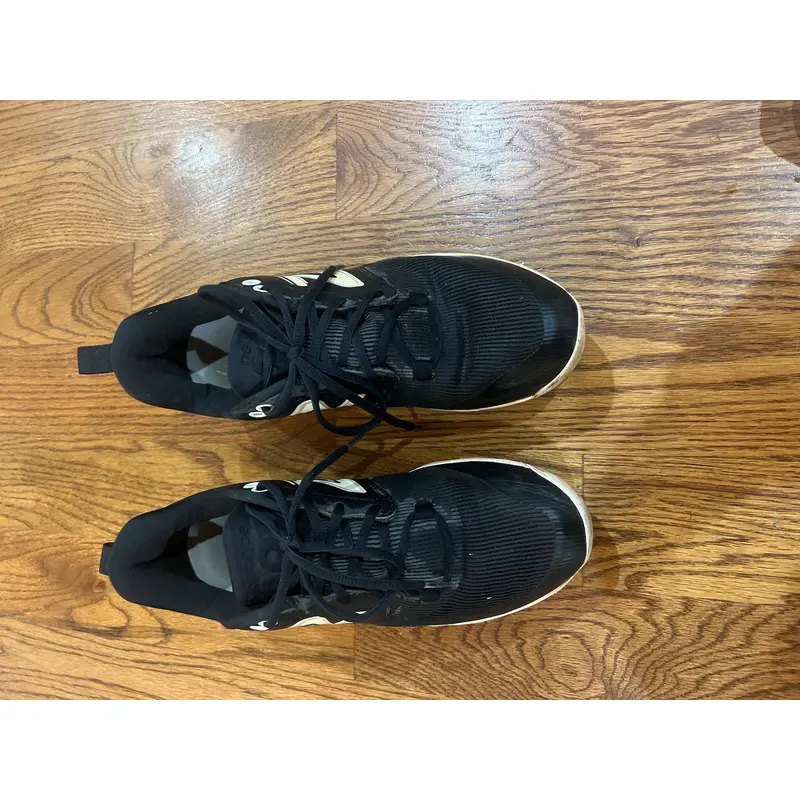 Black Men's Molded Cleats Low Top 3000v6