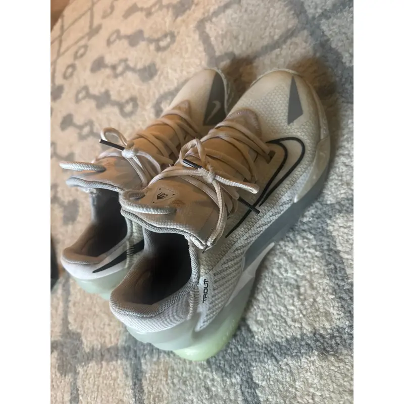 Nike Mike Trout Turf Shoes Size 7.5
