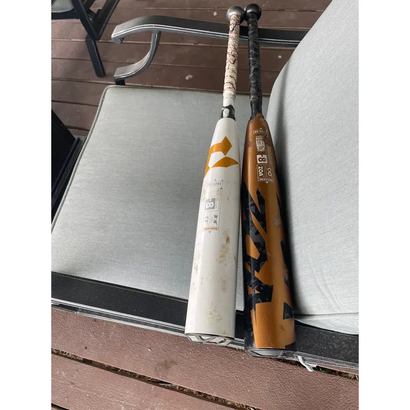 Used  DeMarini USSSA Certified Composite 22 oz 30" Zoa Bat