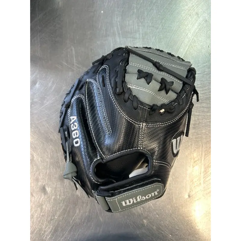 Used Wilson A360 BB/SB Catchers RH Throw Grey 31 1/2" 11868-S000063582