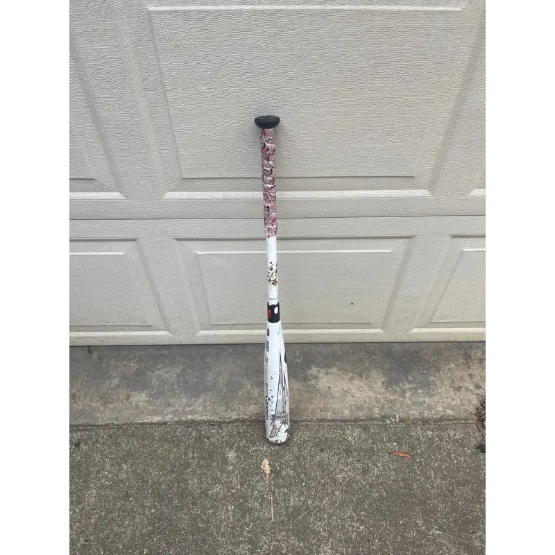 Used  DeMarini BBCOR Certified Composite 30 oz 33" Voodoo Bat
