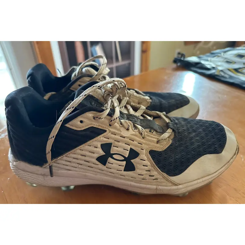 Used Size 11 (Women's 12) Under Armour Cleats