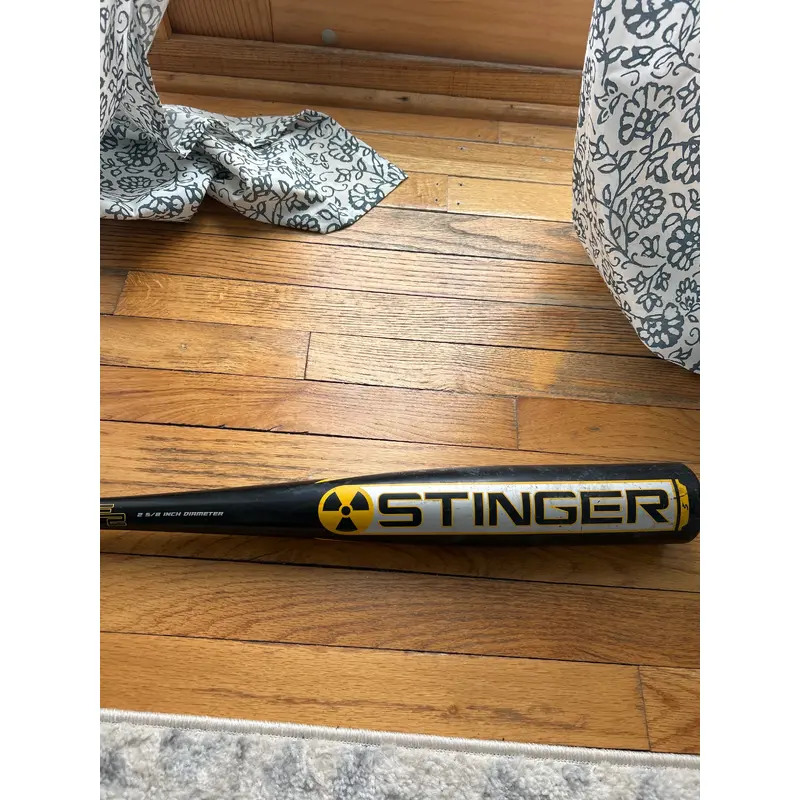 Stinger Nuke 2 BBCOR Certified Bat (-3) Composite 29 oz 32" (Used)