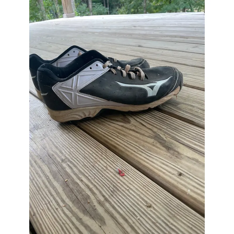 Mizuno baseball cleats