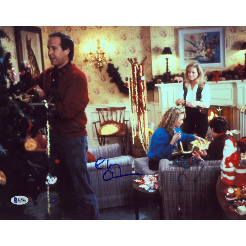 Chevy Chase Christmas Vacation Signed 11x14 Horizontal Family Photo BAS