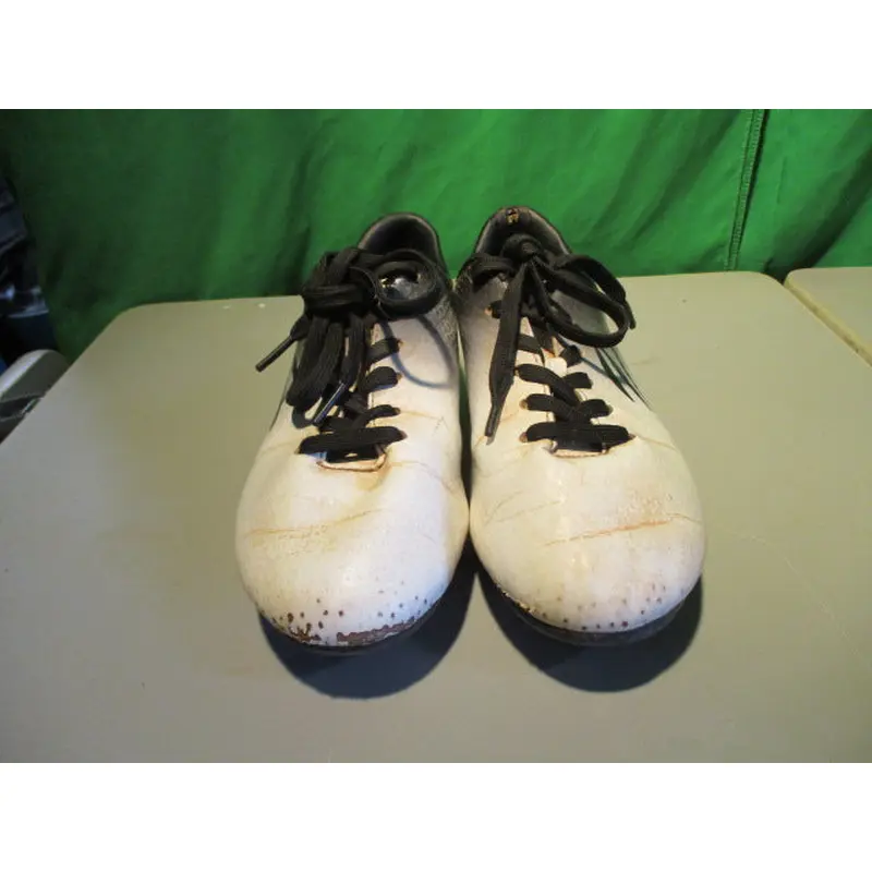 Used Zephz Wide Traxx Size Youth 4 Soccer Cleats