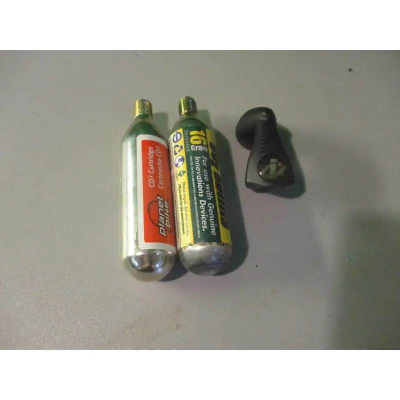 Used Genuine Innovation Bike Air Pump w/ 2 Co2 Cartridges