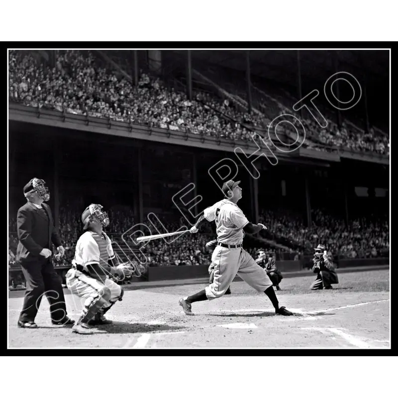 Hank Greenberg 11X14 Photo - 1947 Detroit Tigers - 390